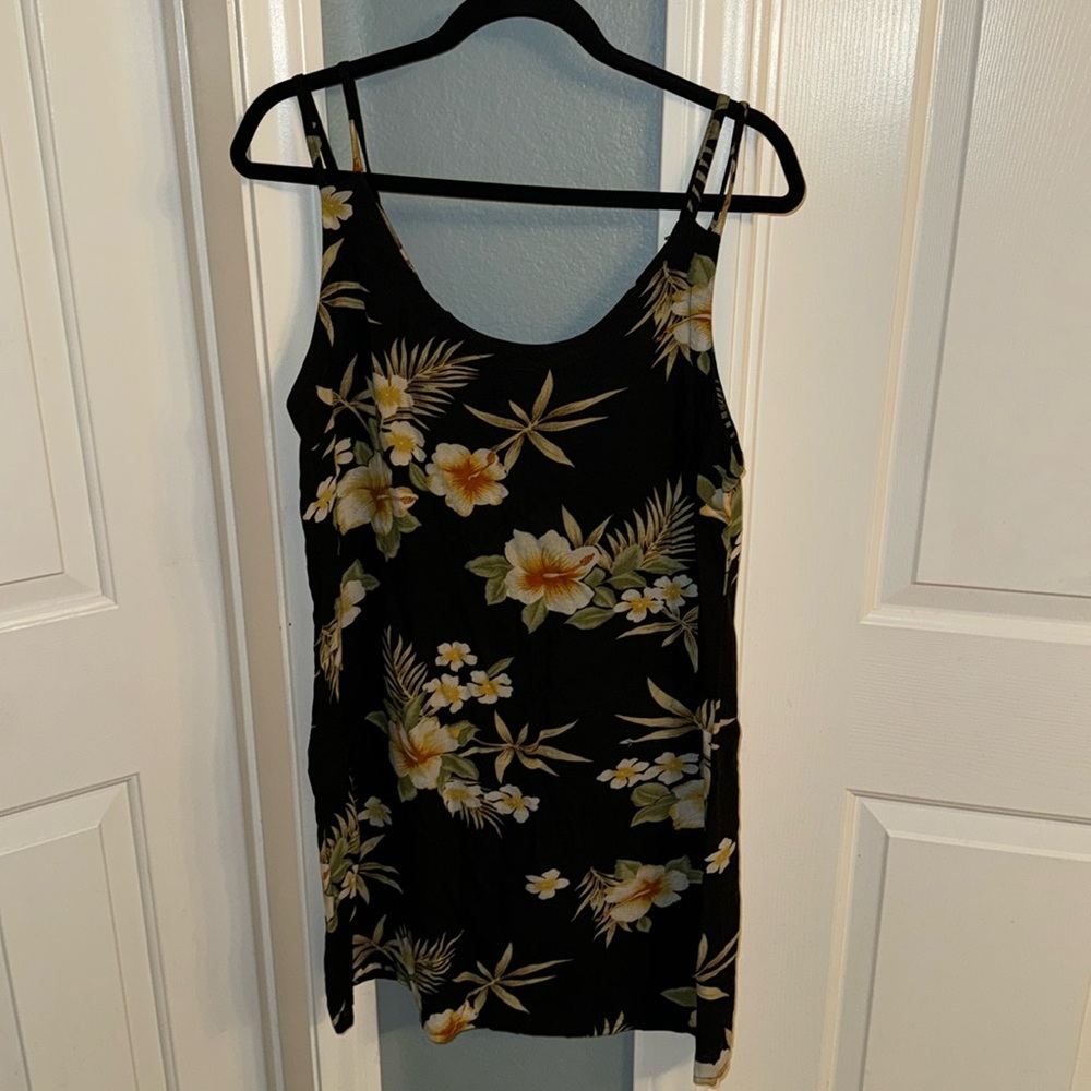 Tiki Palm Hawaiian dress